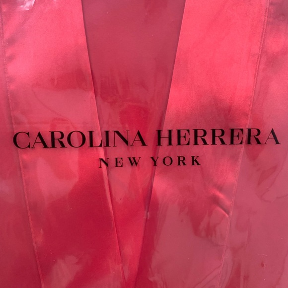 NWT Carolina Herrera red satin robe - Picture 6 of 9
